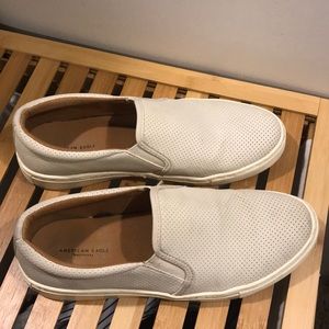 American Eagle cream loafers